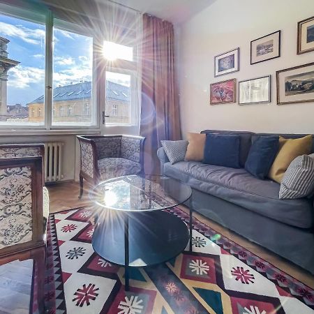 Turnkey I Vintage Terrace Apartment Prága Kültér fotó