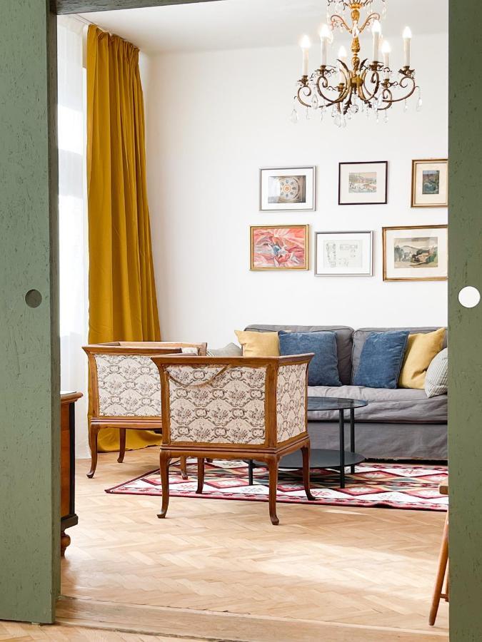 Turnkey I Vintage Terrace Apartment Prága Kültér fotó